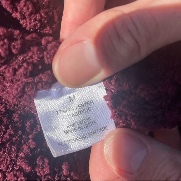 Romeo & Juliet Couture burgundy maroon sweater / XL / Excellent condition - Picture 17 of 17